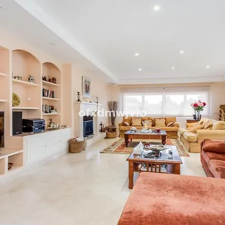 Andalucian Very Spacious 6 Bedroom With Pool Villa *
