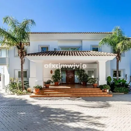 Villa Andalucian Very Spacious 6 Bedroom With Pool *