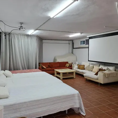 Andalucian Very Spacious 6 Bedroom With Pool * إِستيبونا